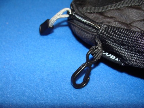 Coby CD-Player Tasche 7" x 6" mit 4 Taschen & verstellbarem Slide Lock Gurt gebraucht - Bild 12 von 20