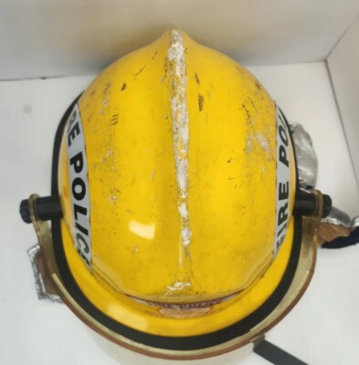 Cairns & Brother製　装飾用 消防士ヘルメットインテリア Firefighter Helmet Cairns & Brother N660C Metro Fire Police Yellow