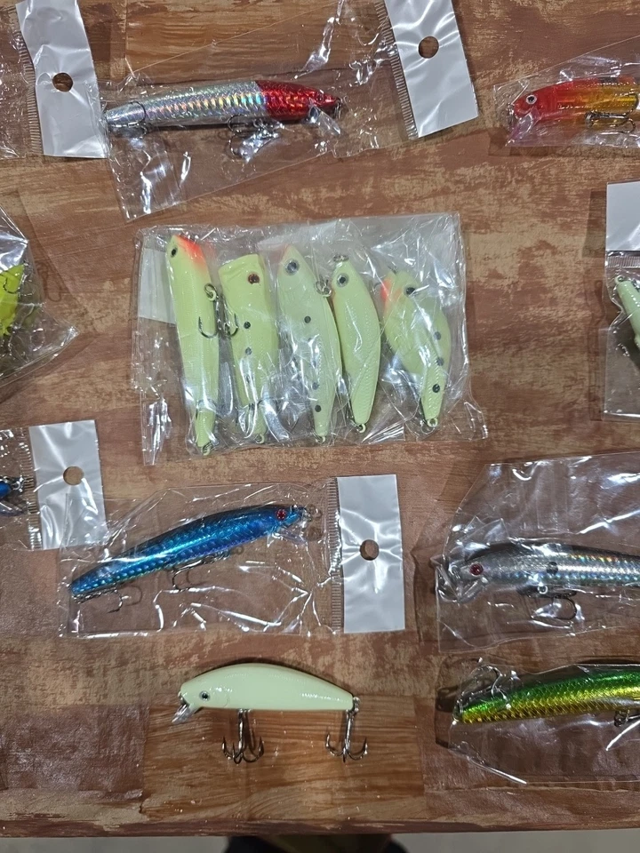 Assortment of 16 Top Water Fishing Lures , New! - Image 2 of 4