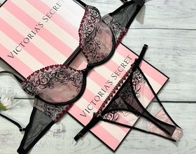 Victoria&rsquo;s Secret Love Letter Mesh Embroidered Bra Garter Thong Lingerie Set