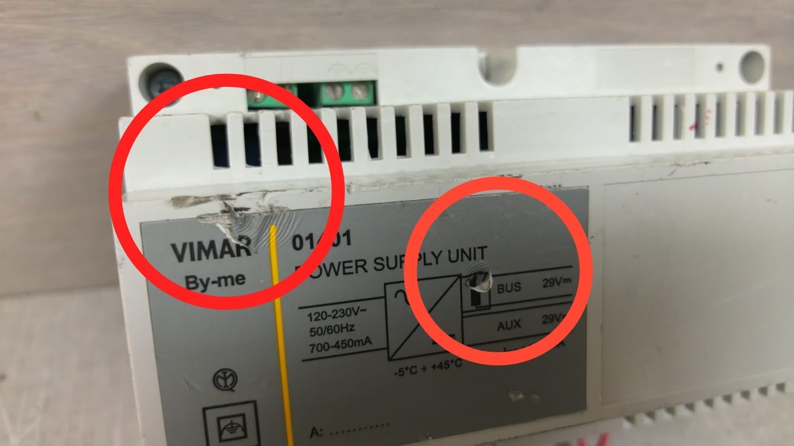 VIMAR 01401 VIMAR 01401 Power Supply Unit 120-230V 50/60Hz 5