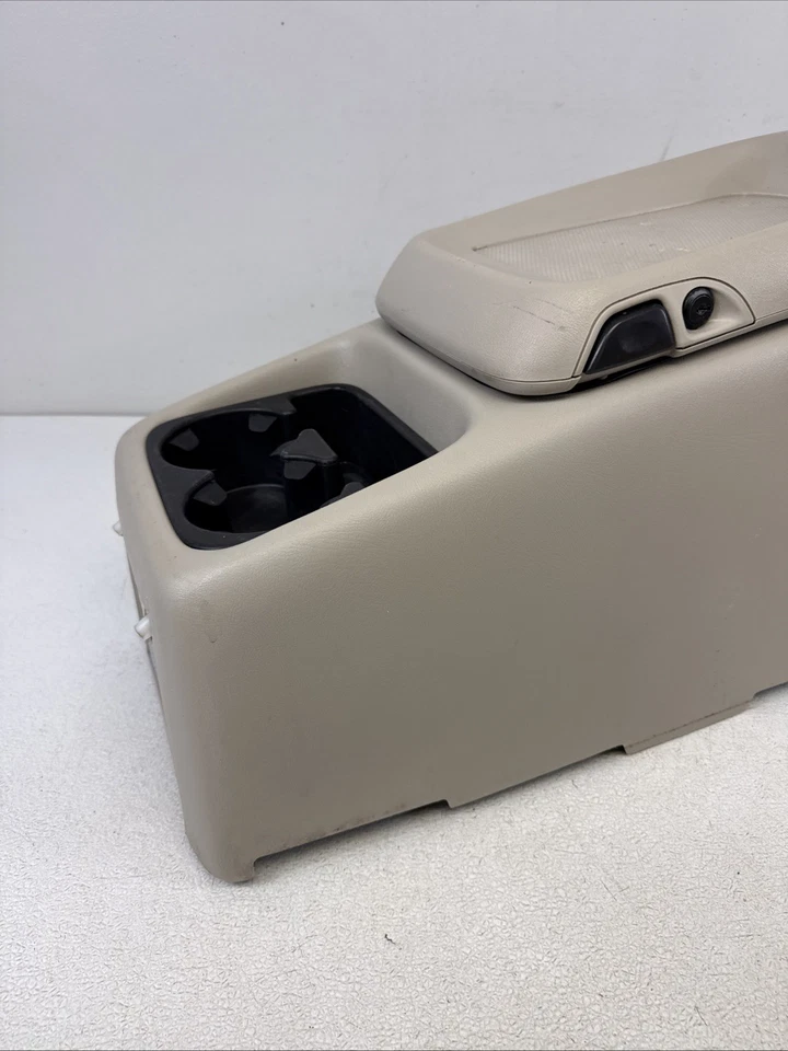 Consola central para camioneta Chevy Silverado GMC 99-02 con portavasos Suburban OEM Shale Foto 2 de 4