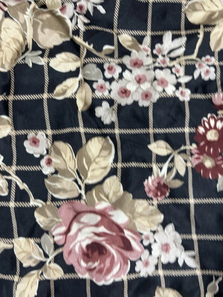 Ralph Lauren Bufanda Floral Seda 20”x 20” Negro y Rosa Clásico Preppy Oficina Foto 4 de 4