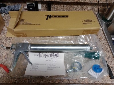 Newborn Model 324 Sausage Caulking Gun