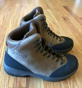 chaco women's hiking boots