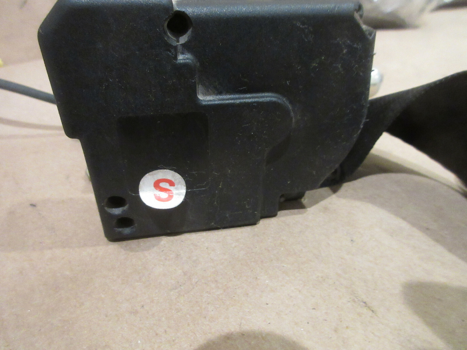 Maserati 4200 - LH Front Seat Belt Roller  P/N 67190800