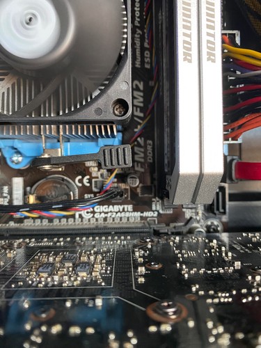 Gaming PC AMD X4 860K 16GB Corsair Vengeance RAM NVidia GTX 780Ti - Picture 18 of 21