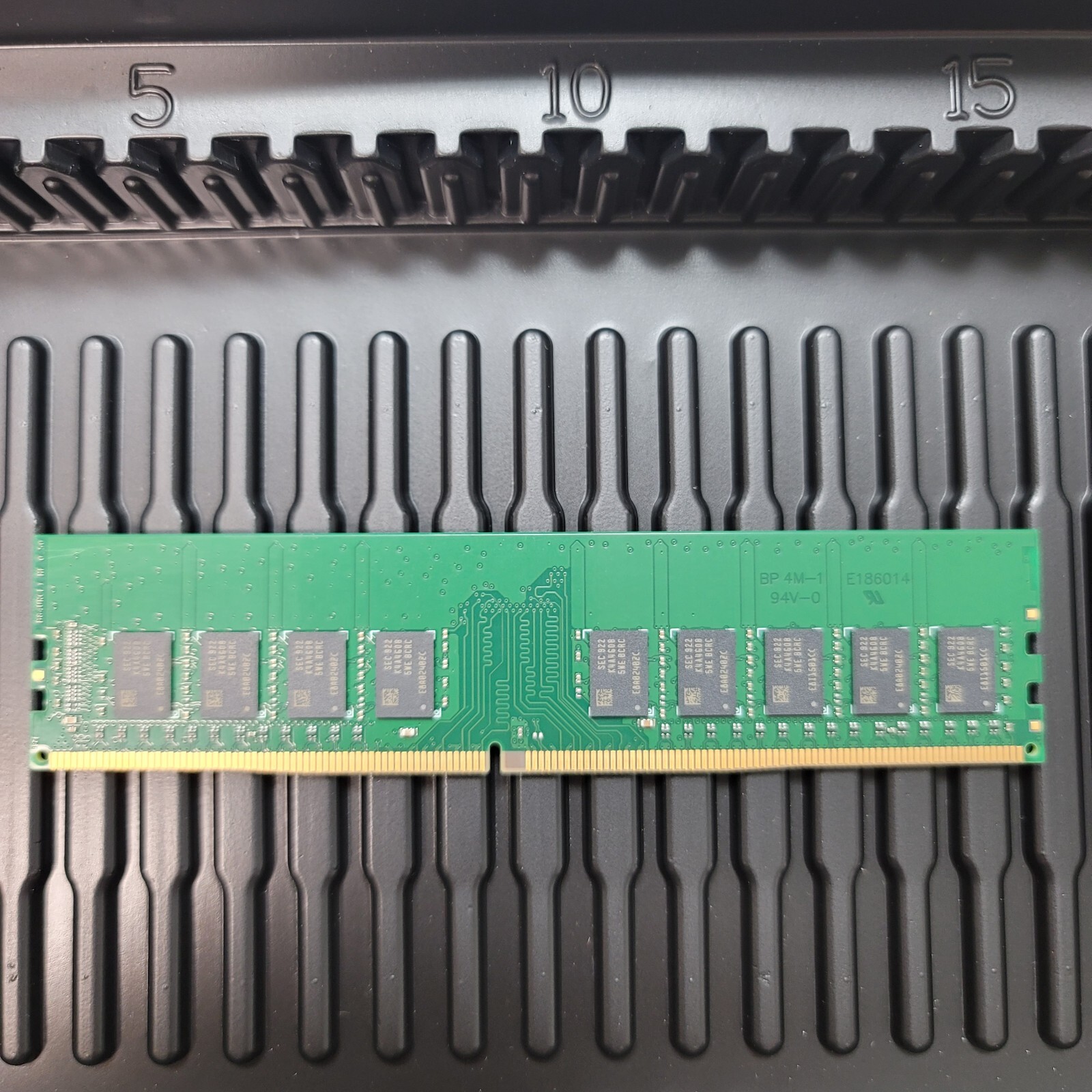 Kit RAM DDR4 8Go (2x4Go) SODIMM Pour PC Portable - 2400 MHz (PC4-19200), Neuf