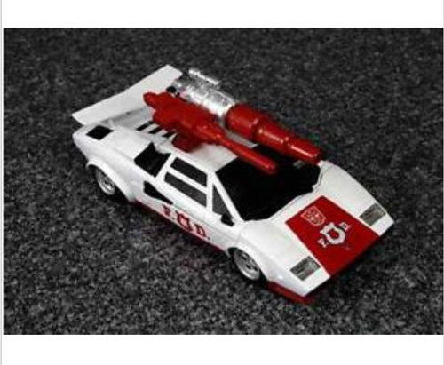 TAKARA TOMY Deformation Masterpiece MP-14 Red Alert toy - Picture 4 of 5