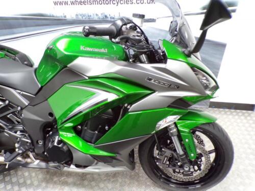 KAWASAKI Z1000SX PERFORMANCE TOURER - Picture 3 of 20