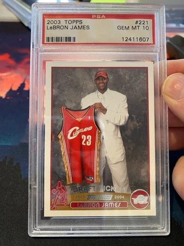 2003 Topps Lebron James PSA 10 Rookie Card
