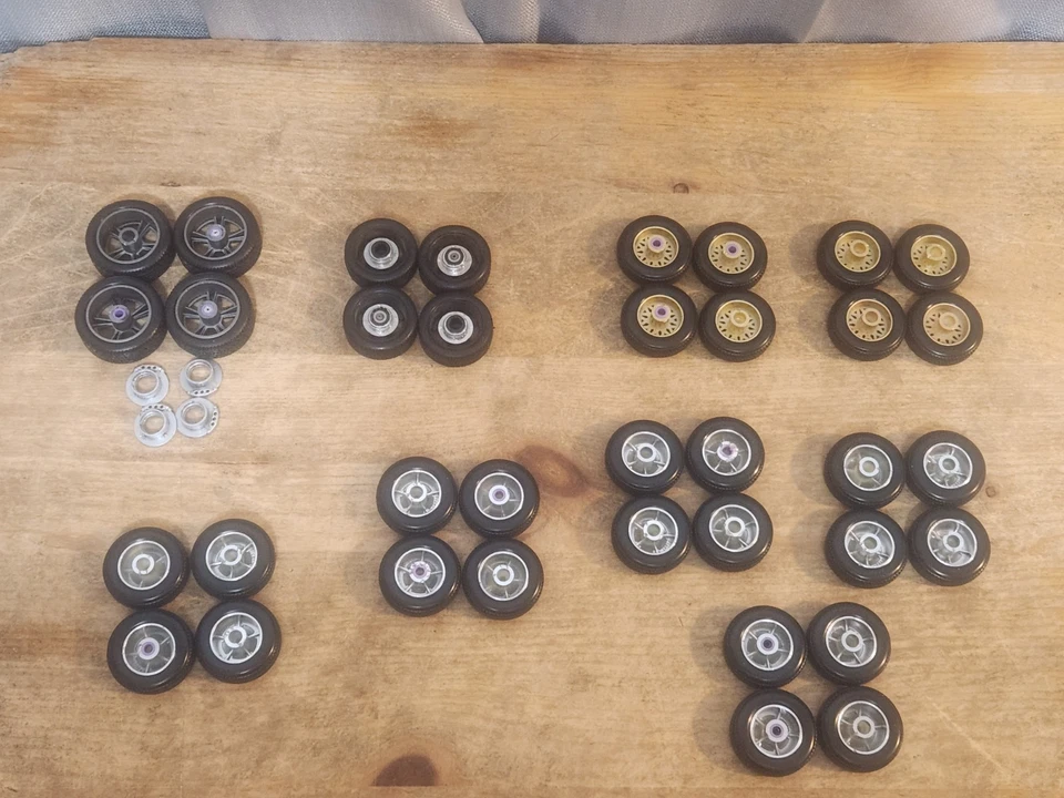 LOT OF 9 SETS 1/18 Wheels&Tires-PARTS - Image 2 of 4