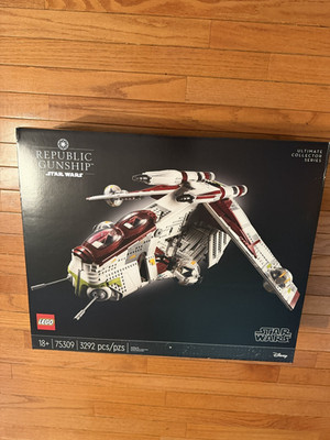 LEGO Star Wars: Republic Gunship 75309 - New & Retired