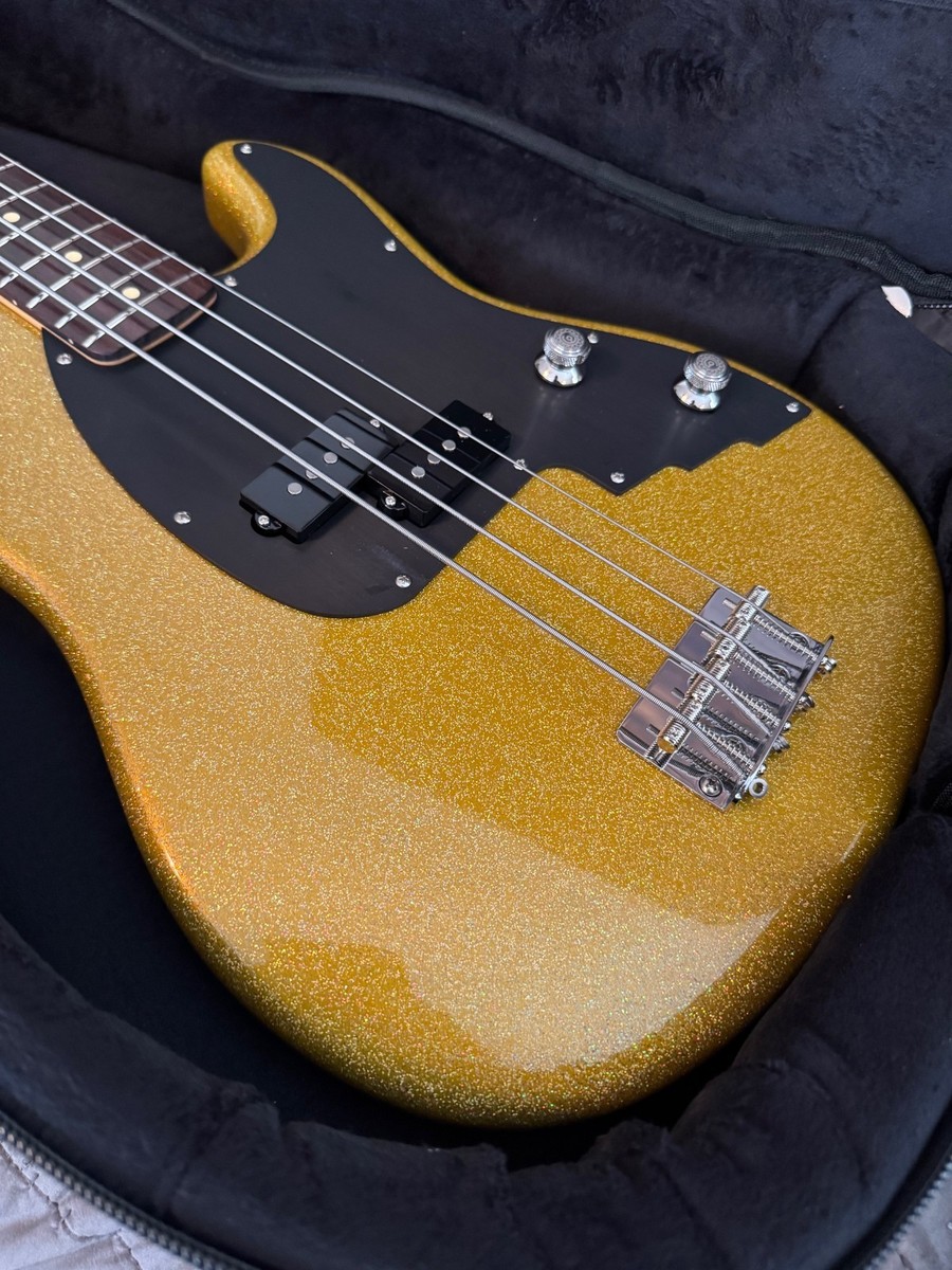 MINT Duesenberg Alliance Chris Chaney Bass Gold Sparkle PRISTINE