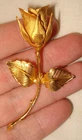 Vntg Gold Tone Textured Long Stem Rose Flower Leaves Costume Jewelry Brooch Pin
