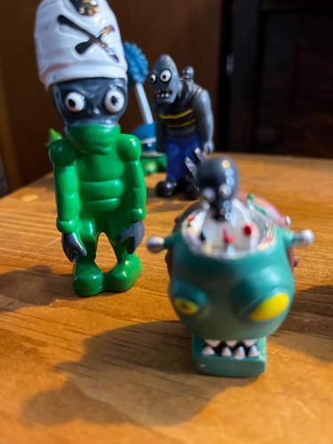 Plants vs. Zombies PVC Toy Lot - 11 Figures 2-4 inch - Foto 7 di 8