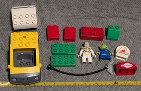 LEGO Duplo Toy Story Pizza Planet Truck Set 5658 Disney Buzz Alien COMPLETE