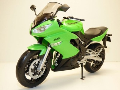 Moto KAWASAKI NINJA 650R vert 1/10