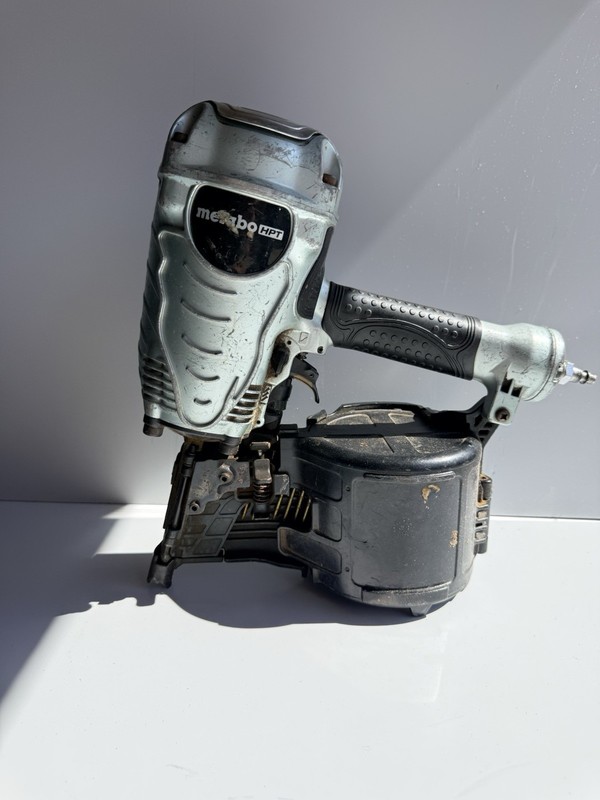 Metabo HPT Pneumatic Coil Nailer Air Nail Gun Silver/Black Nail Gun