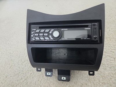 Clarion Car Stereo CD Player | Model ME-8A3321CC-05 W/ Remote 