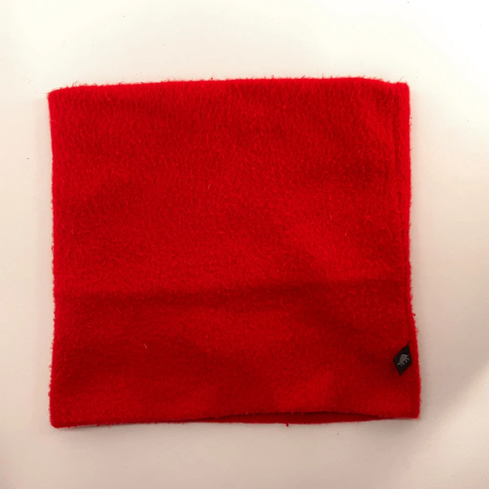 Turtle fur red fleece black tag winter neck warmer