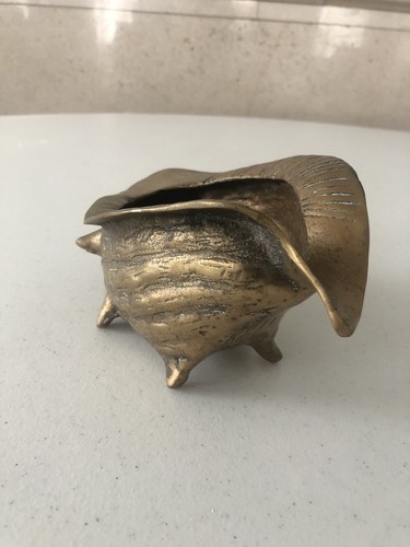Vintage Hollywood regency Conch Shell vase Solid Brass w/Lots of Patina C8 - Picture 3 of 11