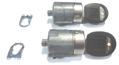 NEW GM FACTORY ORIGINAL DOOR LOCK CYLINDER LOCK SET WITH 2 KEYS FIT MANY MODEL