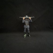 WAR PARK MINIATURES 1:30 WW2 GERMAN NO018 LUFTWAFFE SOLDIER WITH RANGE FINDER