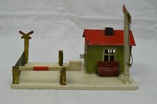 Sehr alter Blech Bahnübergang Bahnhof Schranke Signal Haus  guter Zustand 7149