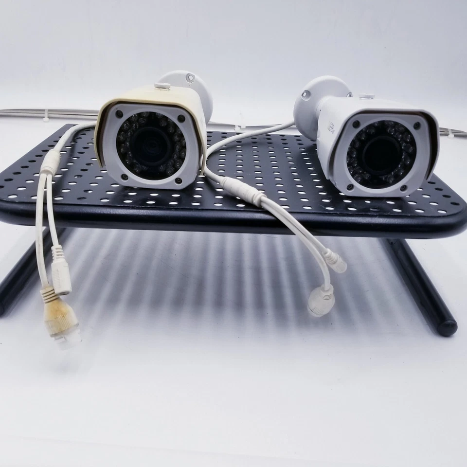 LOTE DE 2 Q-See QCN8033B Bullet IP HD POE Cámara de Seguridad Color Foto 2 de 4