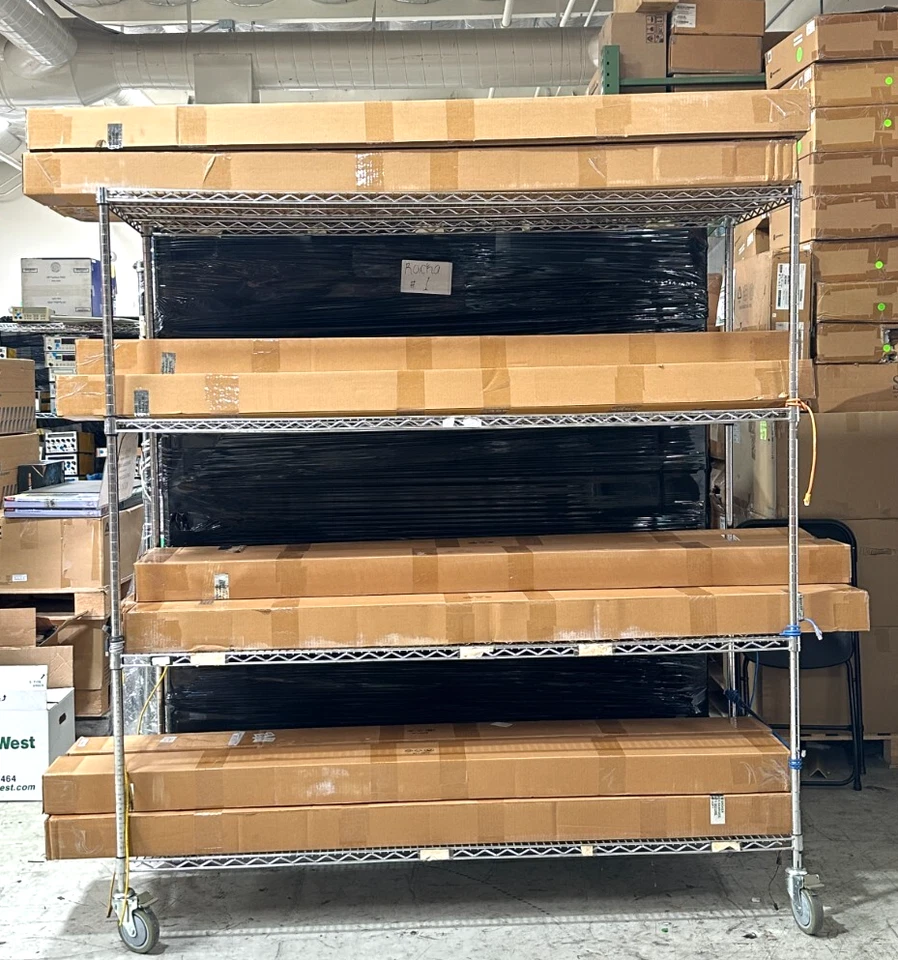 1 PC NEW SEALED APC AP8932 Rack Mount PDU Switched Rack 120V/30A 24 Outlets  🚚 - Image 2 of 4