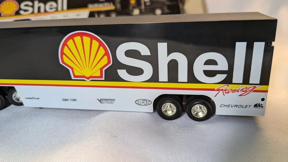 Corgi Classics Shell Motorsports Racing Transporter Truck 1/64 Scale Diecast Cab - Image 3 of 4