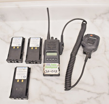 KENWOOD TK-380 UHF TWO WAY RADIO UHF FM Transceiver w/3 Batt  Mic - No Charger