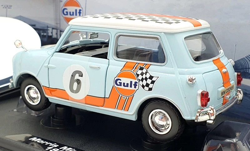 MotorMax 1/18 Scale Diecast 79743 - Morris Mini Cooper 1961-67 Gulf - Image 2 of 4