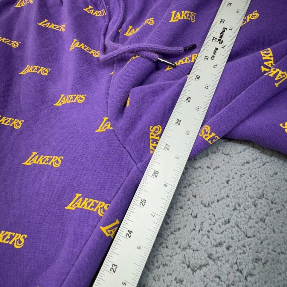 Pantalones de baloncesto Los Angeles Lakers para mujer pequeños morados de la NBA The Wild Collective Foto 2 de 4