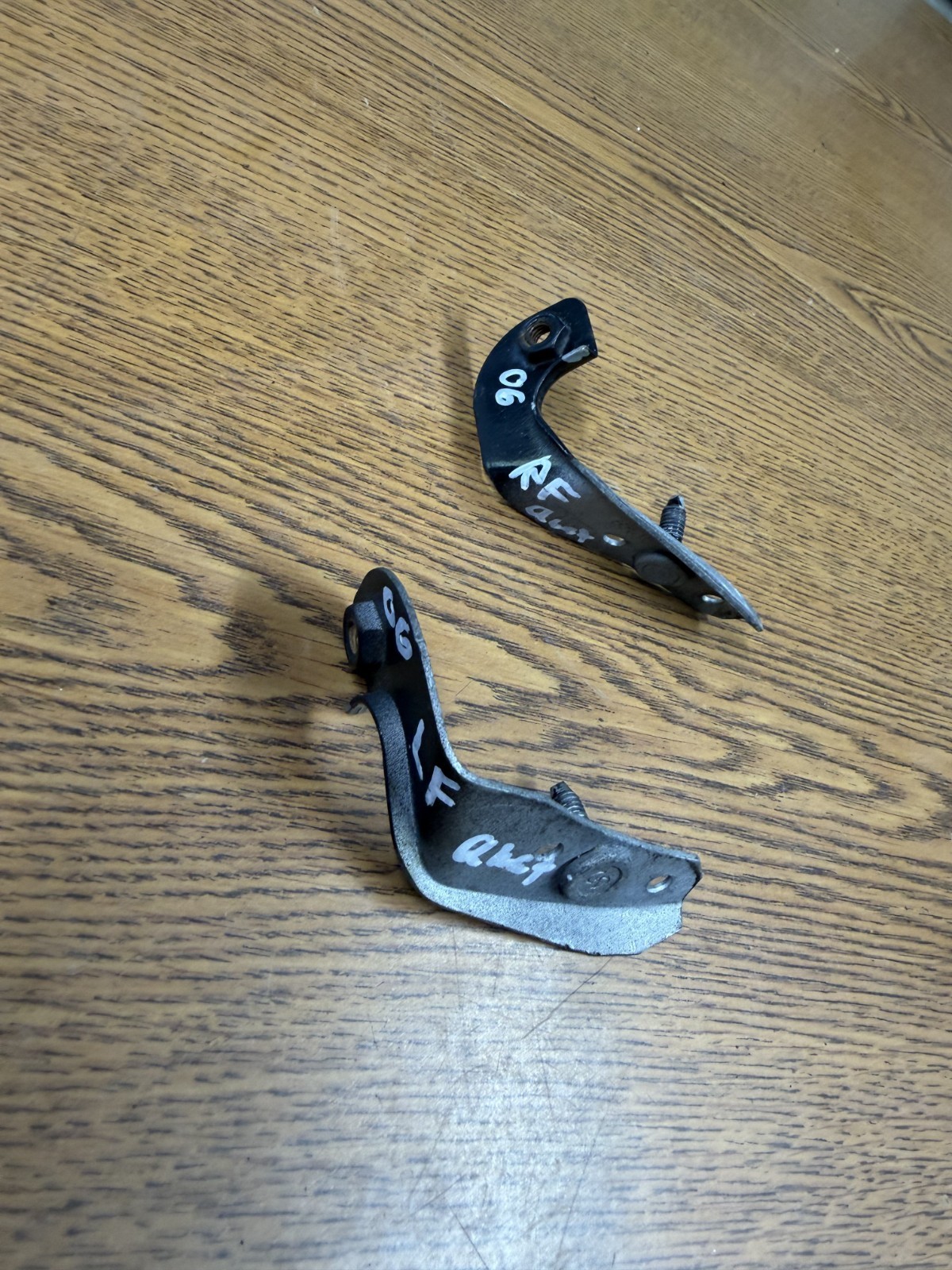 2003-2008 Maserati Quattroporte Front Bumper Cover Upper Bracket Set Pair OEM