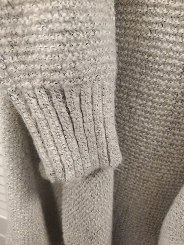 Volcom Women’s Open Front Cardigan Sz XS/S Sleeve Light Gray - Picture 4 of 7