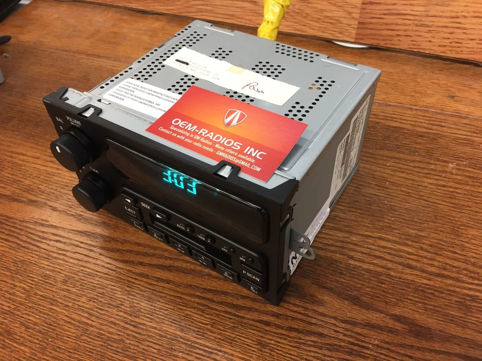 OEM 1995-2002 Buick Century RoadMaster Regal Riviera Cassette Tape Radio Mint - Image 3 of 4