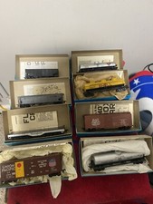 Lot Of 8 Athearn HO Train Cars With Boxes And Instructions. Good Condition