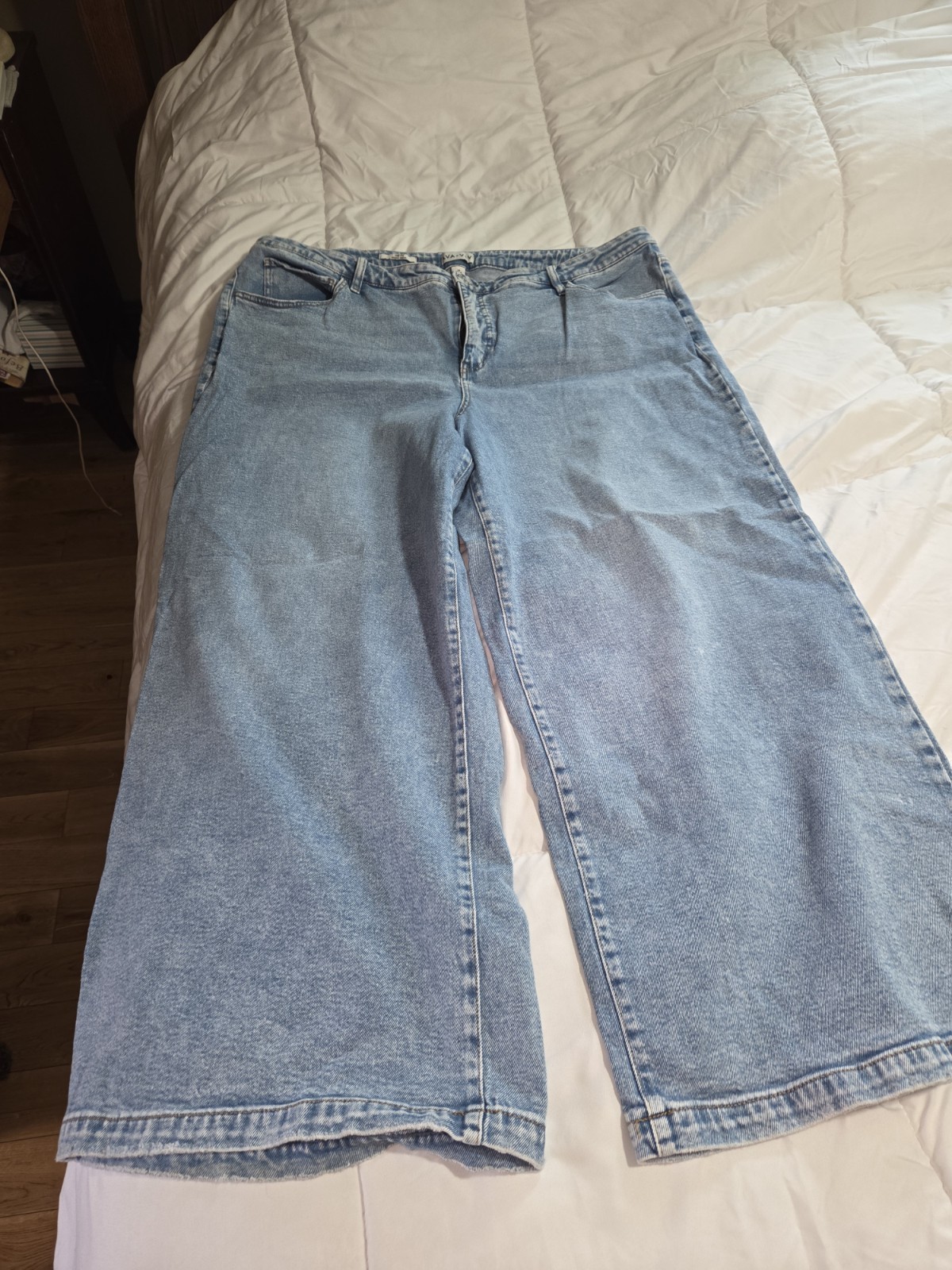 Ava & Viv Women’s High Rise Wide Leg Jeans - Light Wash Size 24 NWOT