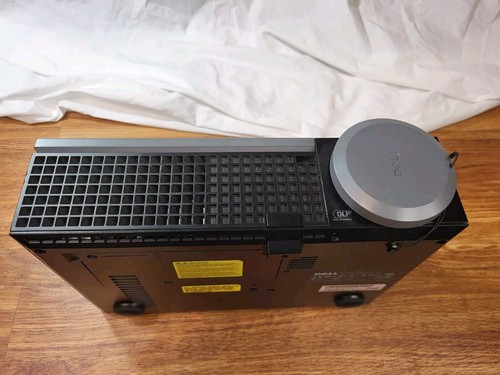Dell 1610HD Projector w/ remote - 19 Lamp Hours - TESTED & WORKS - 3500 LUMENS - Picture 4 of 4