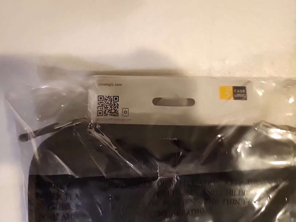 Case Logic - Carrying Case For ipad 1-4 gen 10" Tablets New Sealed - Image 4 of 4