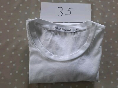 Nr. 35     Damen  T-Shirt   in Weiß   Gr. S   von Calvin Klein.   Gebr.