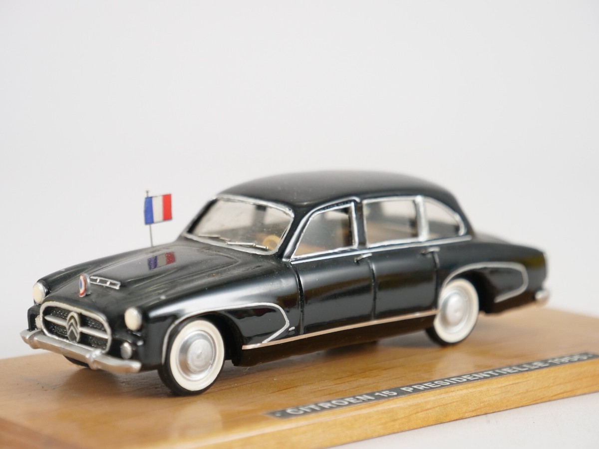 Miniature STL France – Citroën 15CV Limousine Présidentielle 1955 – 1/43 Résine