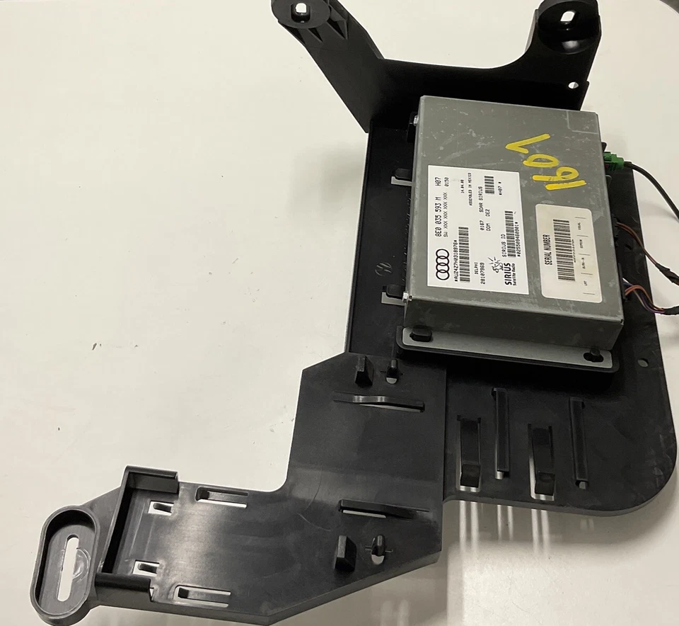 Unidad de módulo de radio control por satélite Volkswagen Passat 2009 8eo035593M OEM Foto 3 de 4