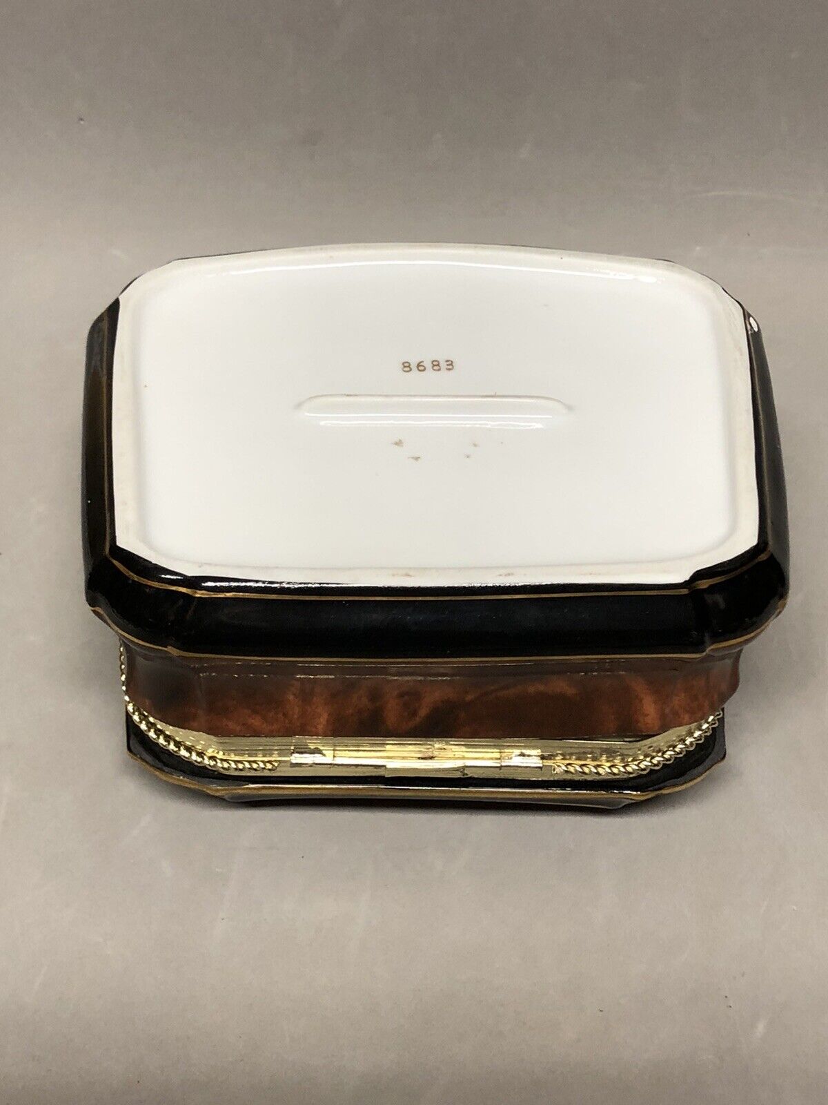 Foto 10 di 11