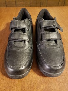 journeys slip resistant shoes