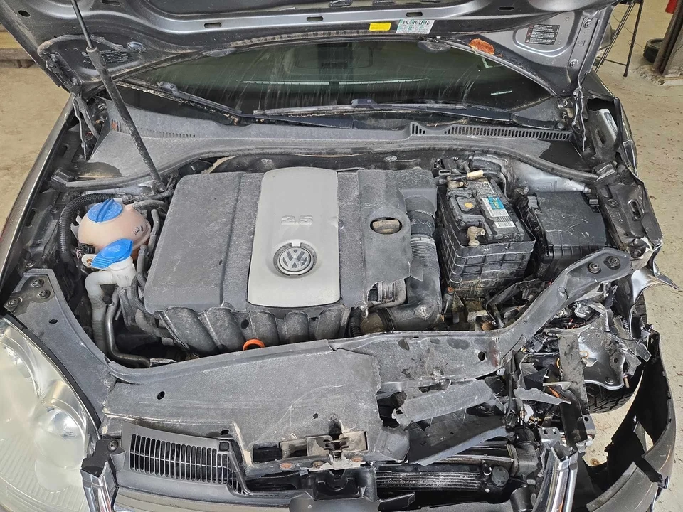 二手空调压缩机适合:2009 年大众捷达 2.0 A 级 — 第 4/4 张图片