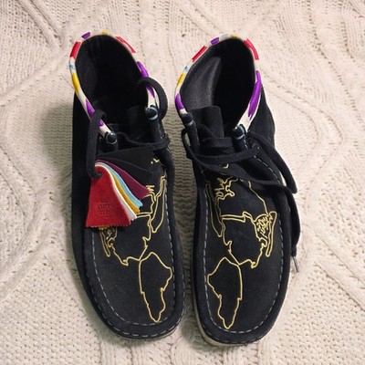 Clarks Wallabee Black Suede NYC New York City Map Embroidery Loafer Mens 10 EXC