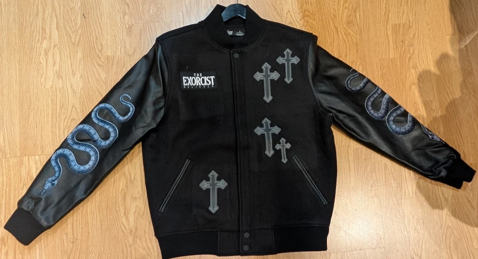 CHAQUETA UNIVERSITARIA EXORCISTA CON LICENCIA OFICIAL CLÁSICA LANA CUERO NUEVA CON ETIQUETAS Foto 3 de 4